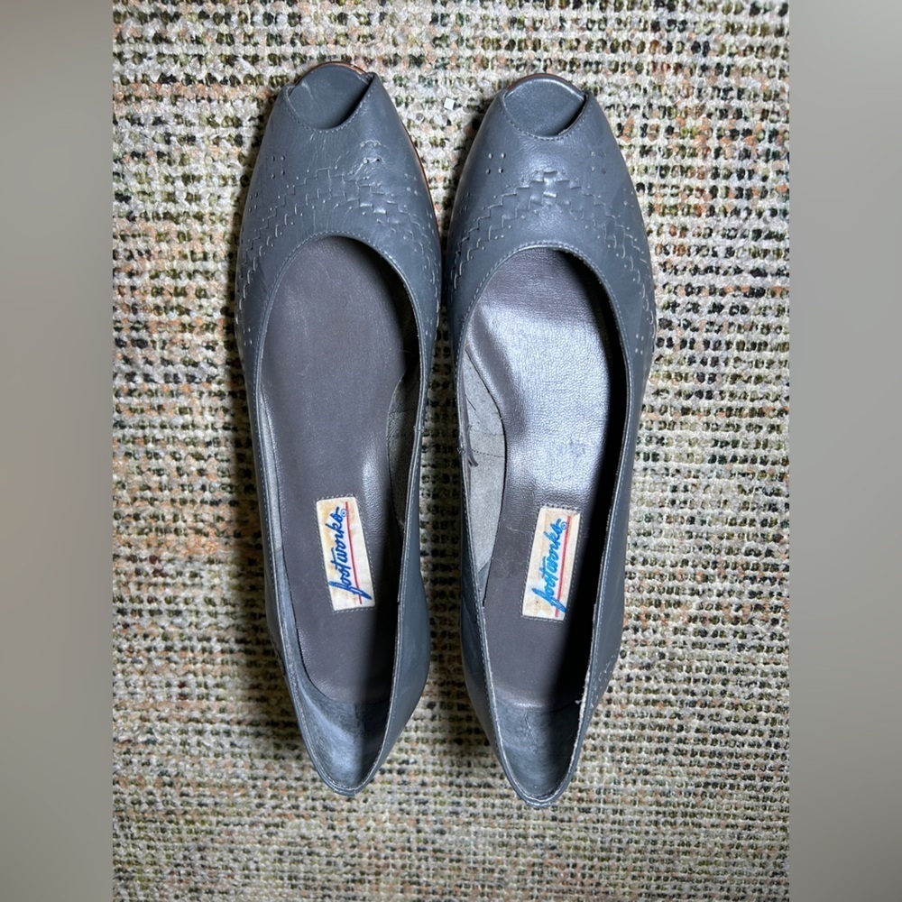 Vintage Women’s Peep-Toe Shoes Size 8.5 - Repair Needed